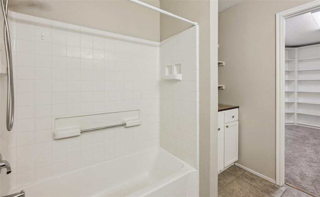 Fort Worth, Texas 76244, United States, 4 Bedrooms Bedrooms, ,3 BathroomsBathrooms,Residential,Active,9558