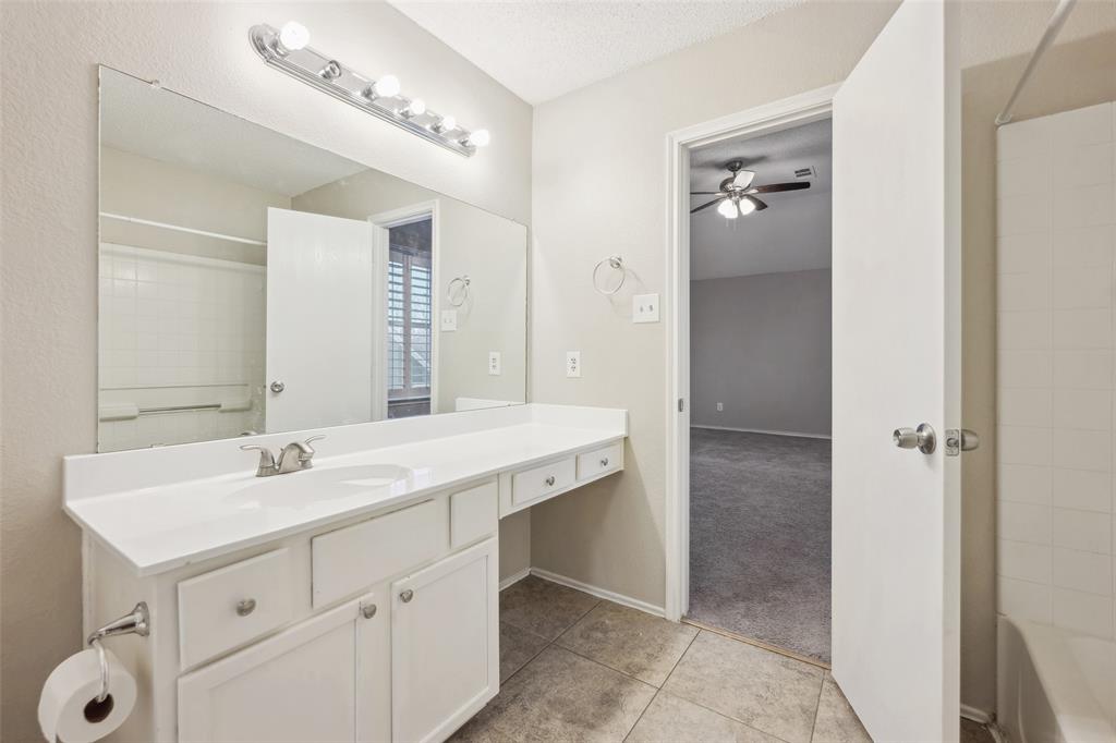 Fort Worth, Texas 76244, United States, 4 Bedrooms Bedrooms, ,3 BathroomsBathrooms,Residential,Active,9558