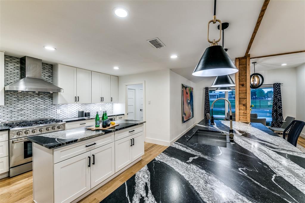 Schreiber Manor 01 Inst - Residential