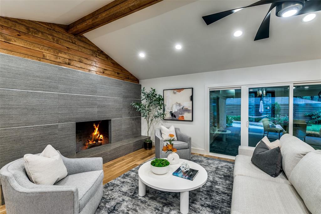 Schreiber Manor 01 Inst - Residential