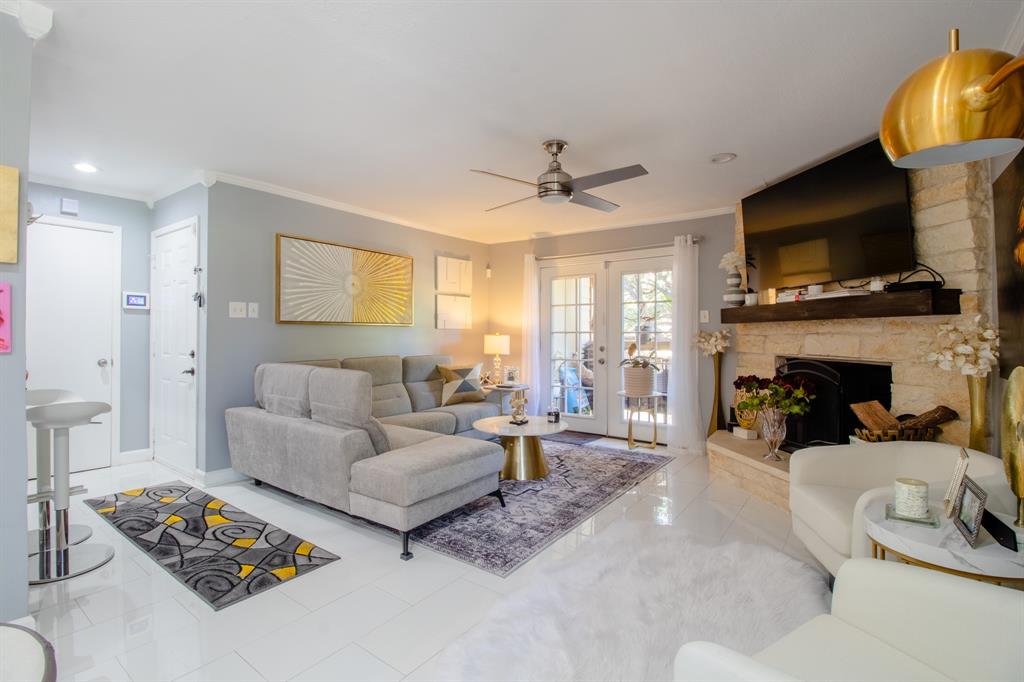 5200 Martel Avenue 6A