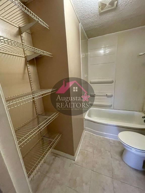 Hale Add Of Blk 202 Ot - Residential Lease