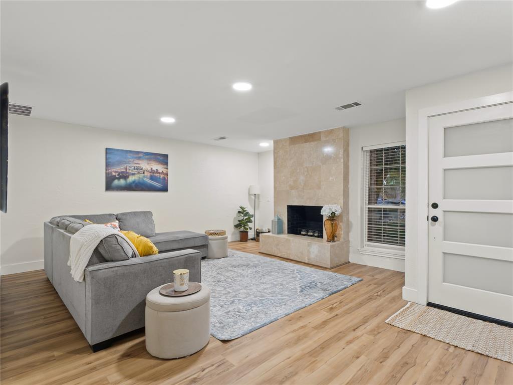 Haymeadow Twnhs - Residential