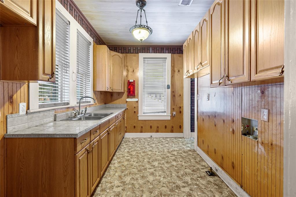 Orig Town Of Greenville - Commercial Sale