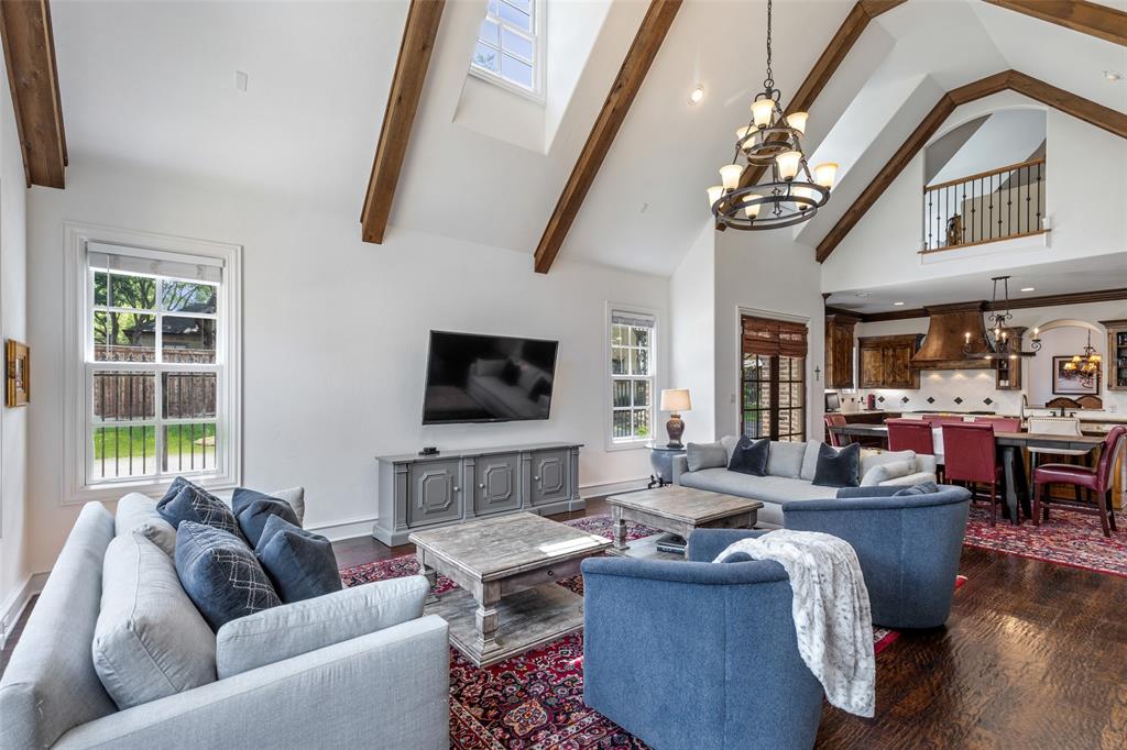 Llano Place - Residential