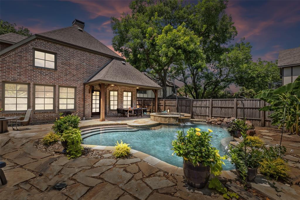 Llano Place - Residential