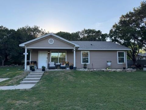807 Rock Harbor Drive Granbury TX 76048