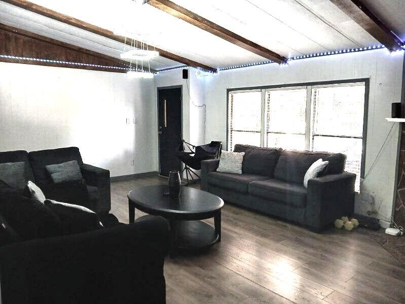 Whiskers Retreat Inst # 4 - Residential