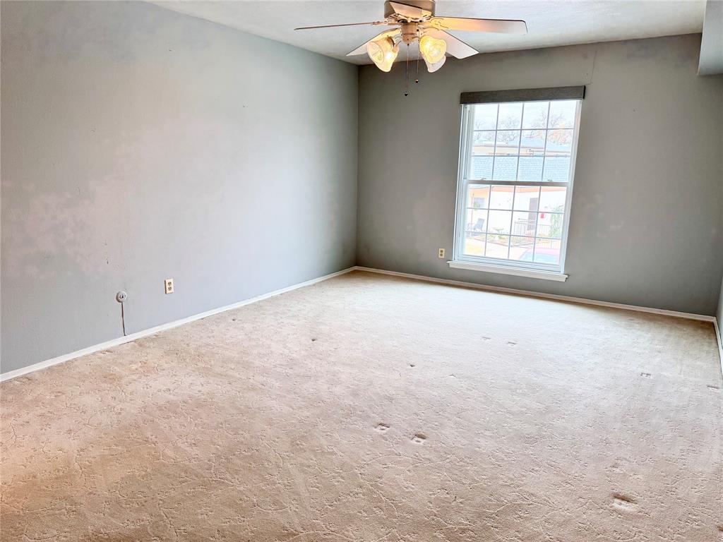 RIDGLEA EST CONDO - Residential Lease