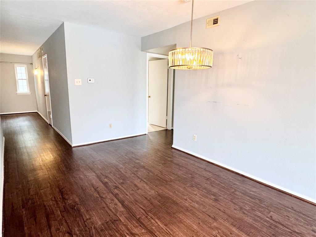 RIDGLEA EST CONDO - Residential Lease