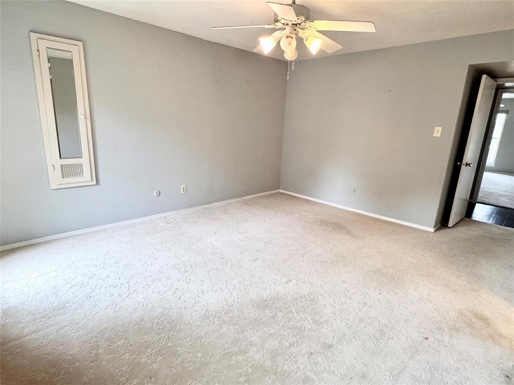 RIDGLEA EST CONDO - Residential Lease