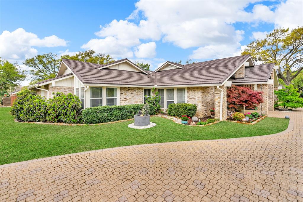 6624 Glenhurst Drive
