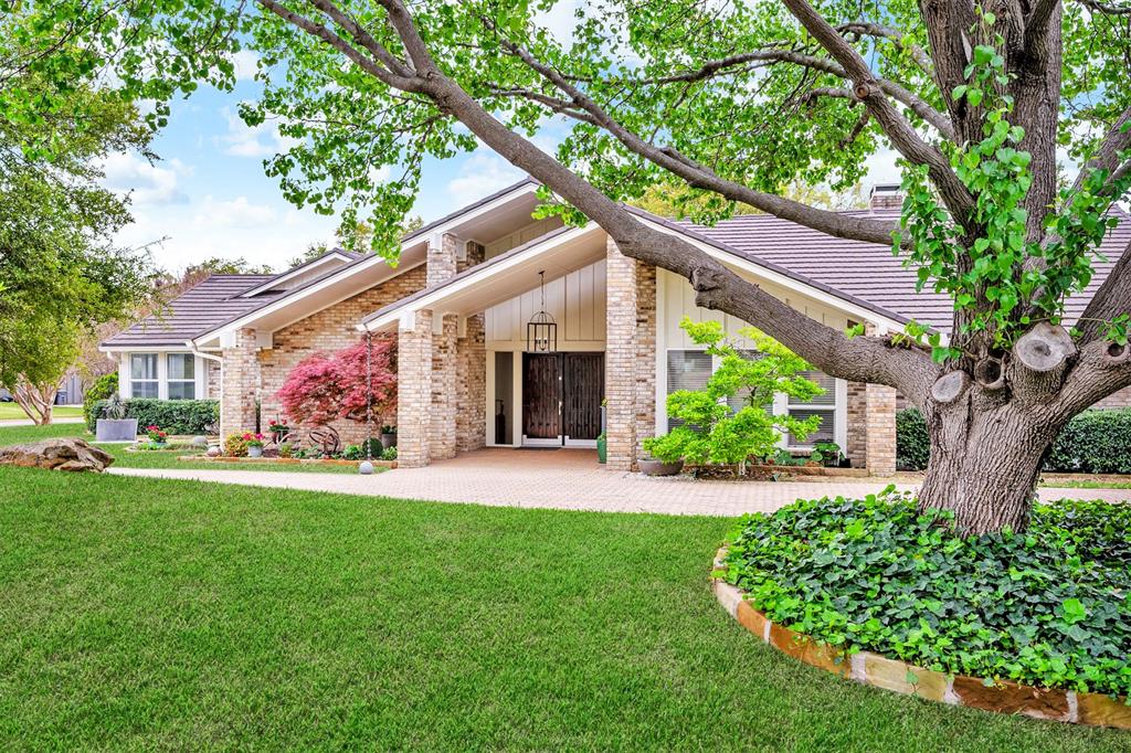 6624 Glenhurst Drive