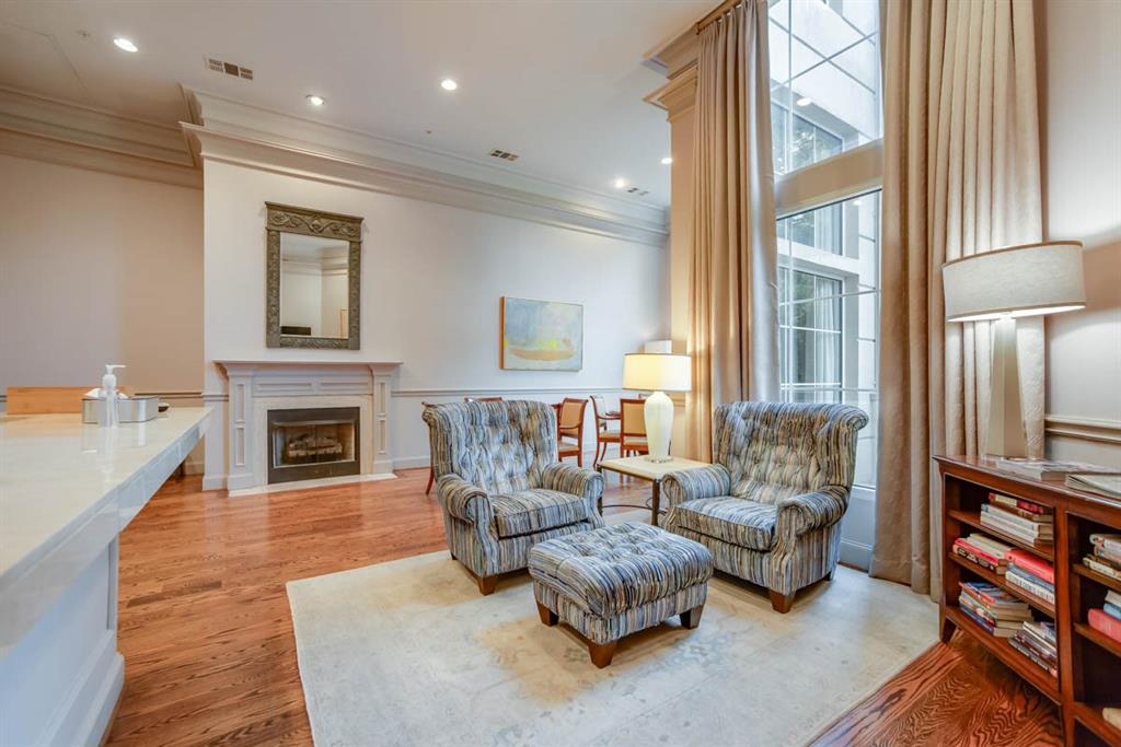 Plaza At Turtle Creek Residence Ph - Residential