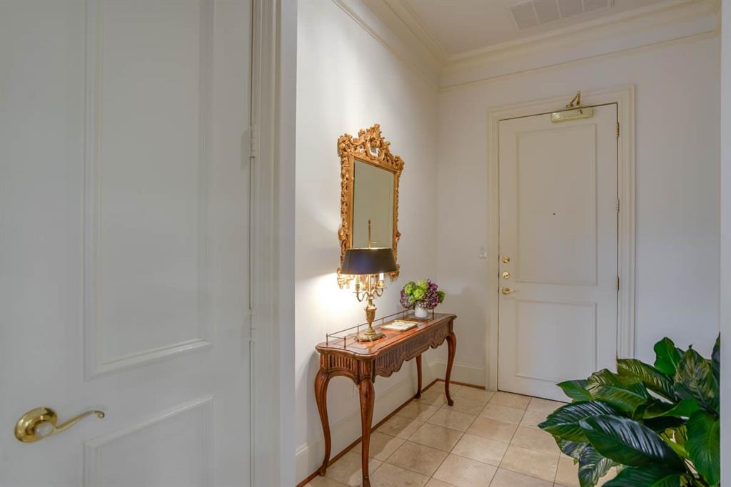 Plaza At Turtle Creek Residence Ph - Residential