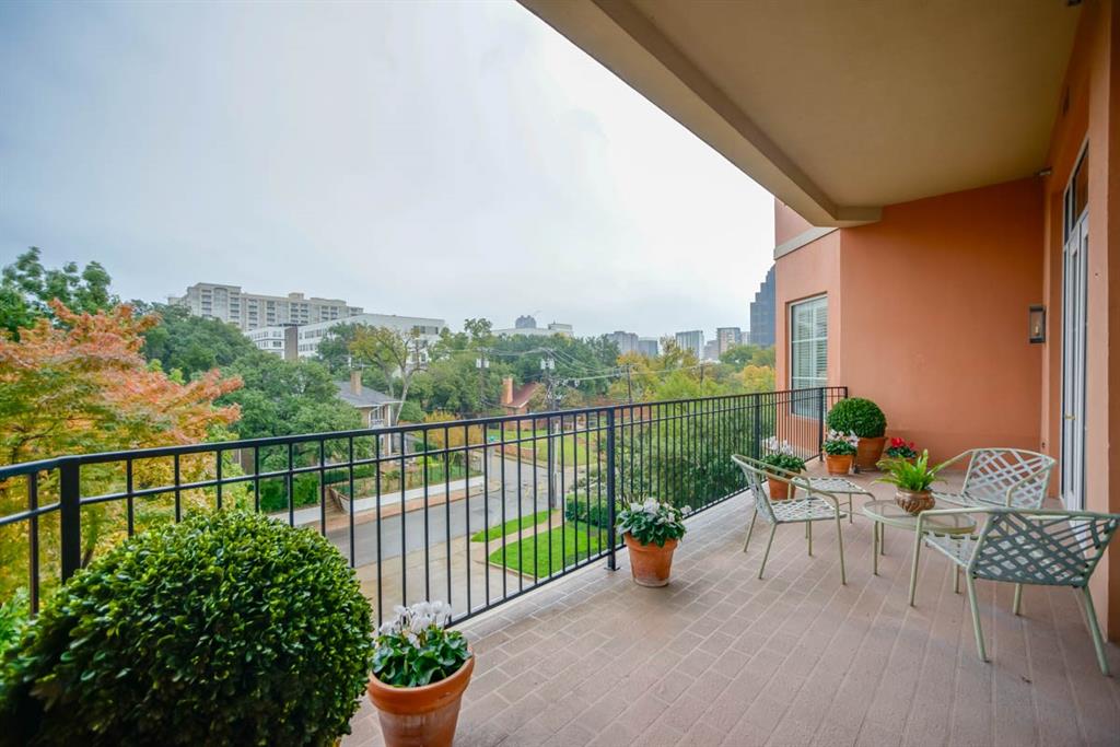 Plaza At Turtle Creek Residence Ph - Residential