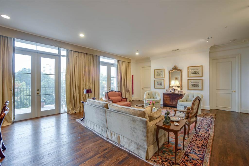 Plaza At Turtle Creek Residence Ph - Residential