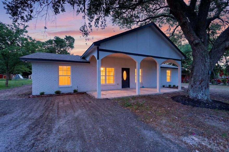 Completely remodeled home on approximately 3.95 acres in Kaufman, TX, offering the perfect combination of modern updates and wide-open space. This spacious 5-bedroom, 3-bathroom residence features a bright, open-concept layout designed for comfortable living and effortless entertaining.
The large, updated kitchen serves as the centerpiece of the home, featuring a generous island, abundant cabinetry, and ample prep space, all flowing seamlessly into the main living area. Recent renovations throughout provide a clean, contemporary feel with updated finishes and a truly move-in ready experience.
With nearly 4 acres, the property offers endless potential—ideal for outdoor living, additional structures, recreational use, or simply enjoying the privacy and freedom that comes with owning land. Whether you’re looking for space to spread out or a fully updated home without the hassle of renovations, this property delivers both. Conveniently located with easy access to Kaufman and surrounding areas while still offering a peaceful, country setting. Buyer and buyer’s agent to verify all information, including measurements, schools, and property details.