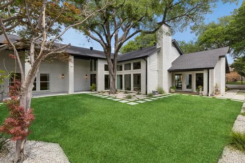 Photo of 2016 Wing Point Lane, Plano, TX 75093 (MLS # 21248777)