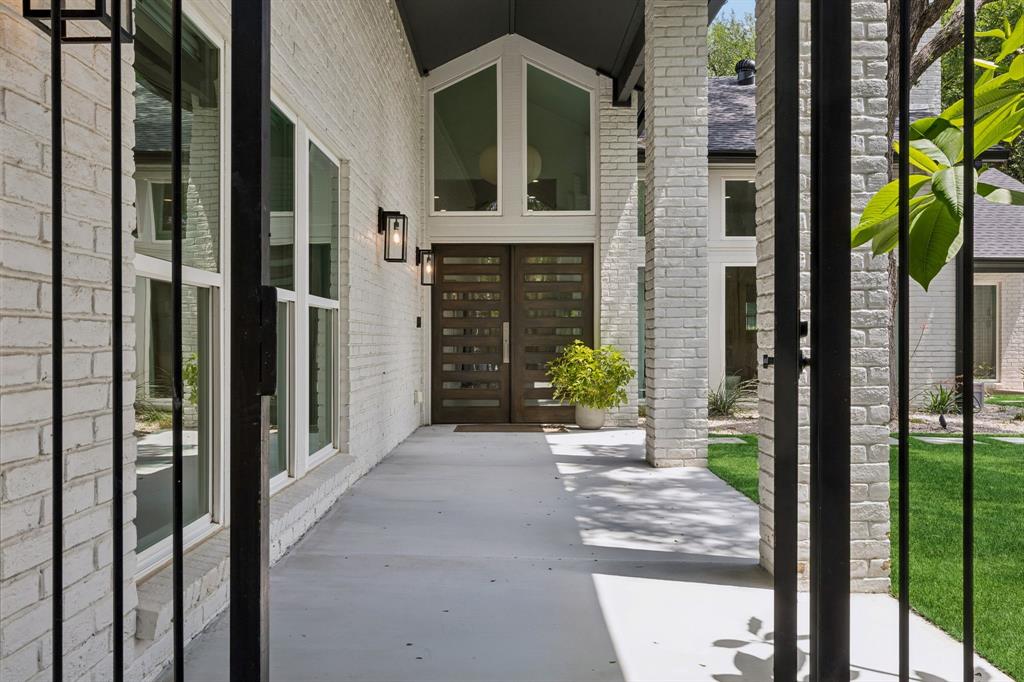 2016 Wing Point Lane