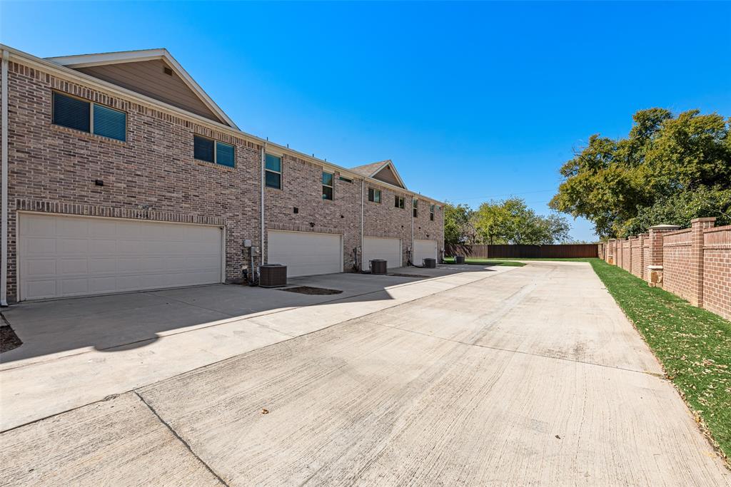 Brentwood Place - Residential