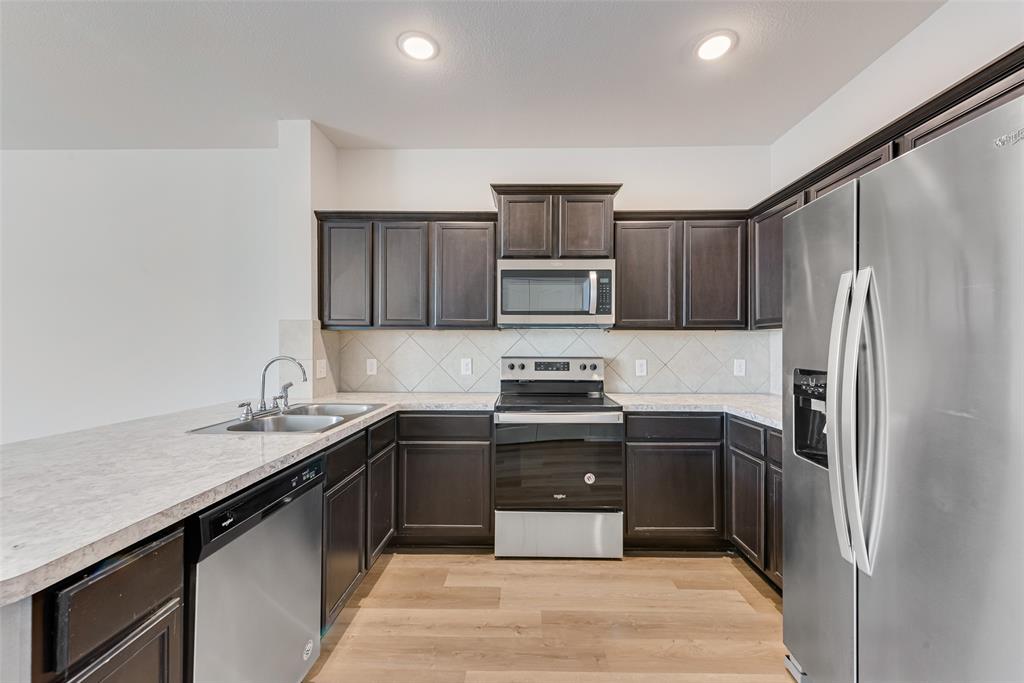 Brentwood Place - Residential