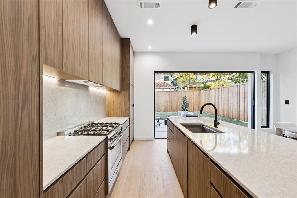 Webster & Boedekers - Residential