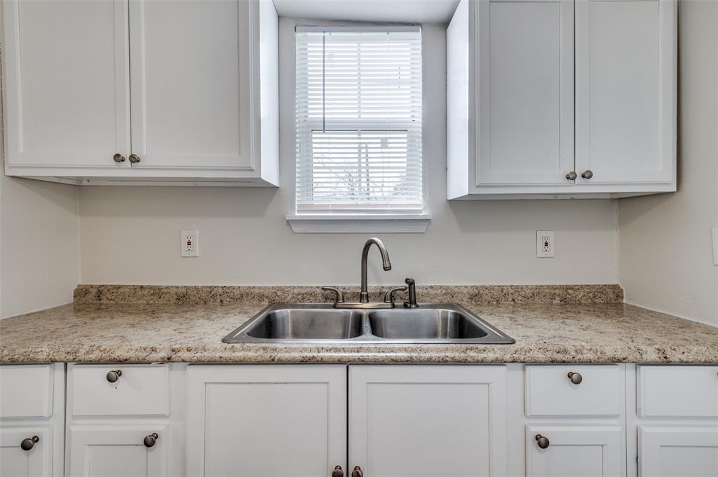 Lincoln Manor - Residential