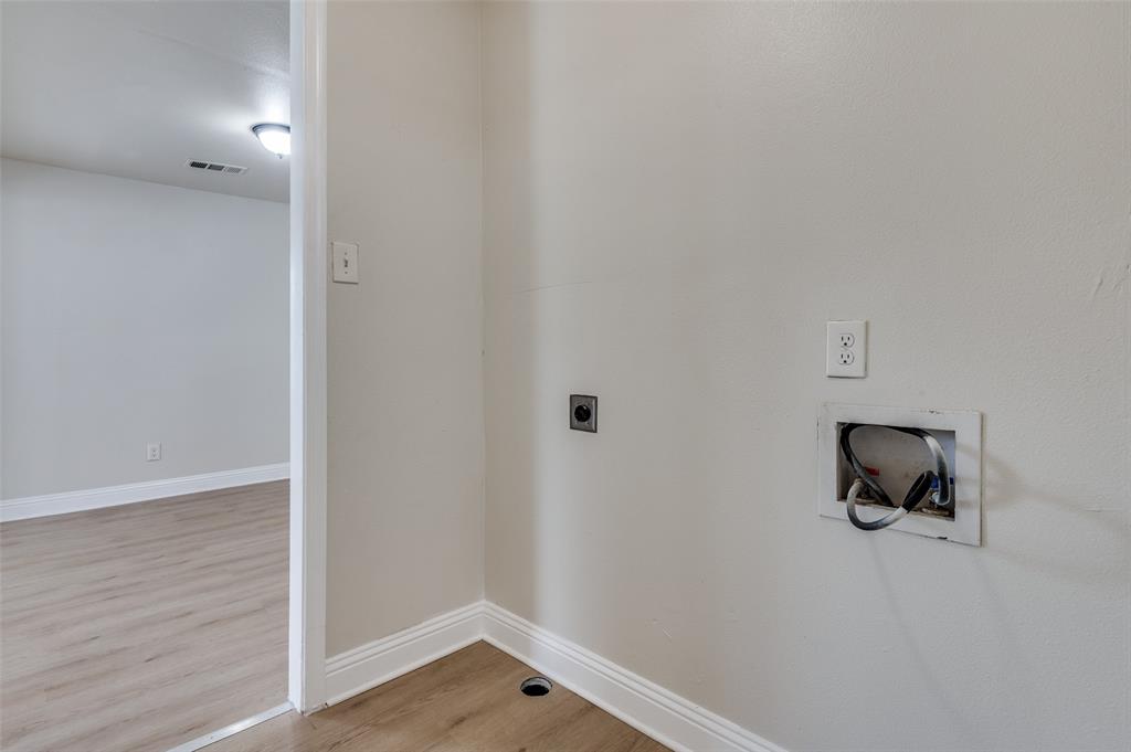 Lincoln Manor - Residential