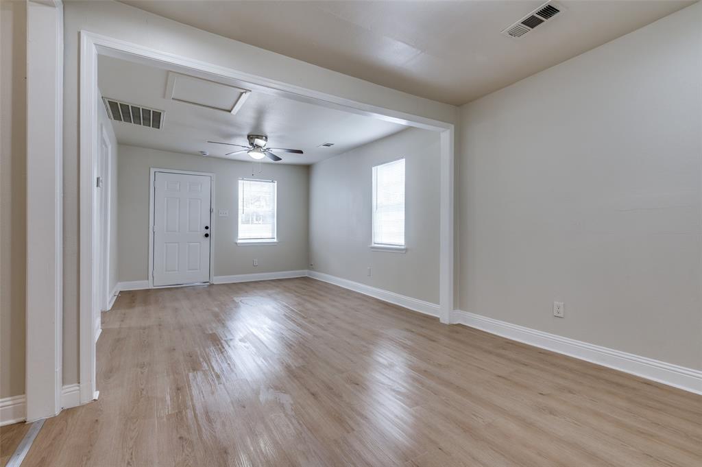 Lincoln Manor - Residential