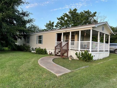Photo of 290 Vz County Road 3111, Edgewood, TX 75117 (MLS # 20972684)