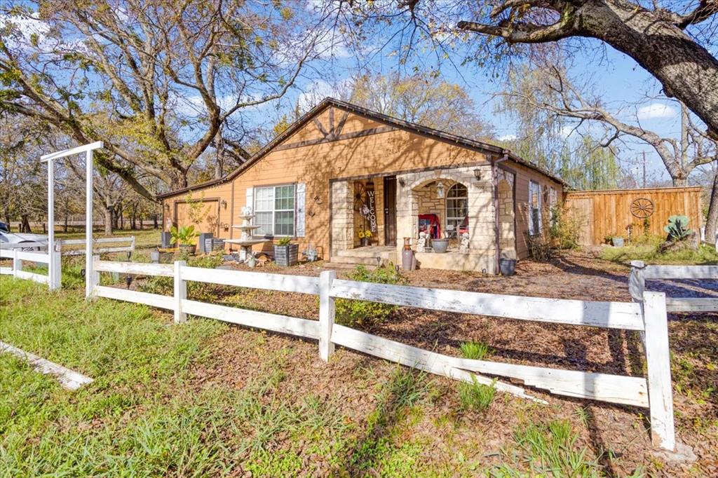 709 E Garnett Street