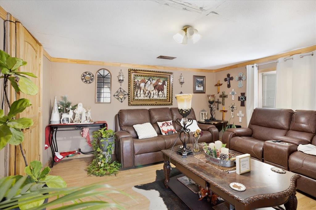 709 E Garnett Street