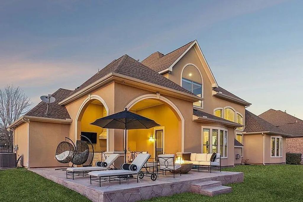 Photo of 2421 Top Rail Lane, Southlake, TX 76092 (MLS # 21208550)