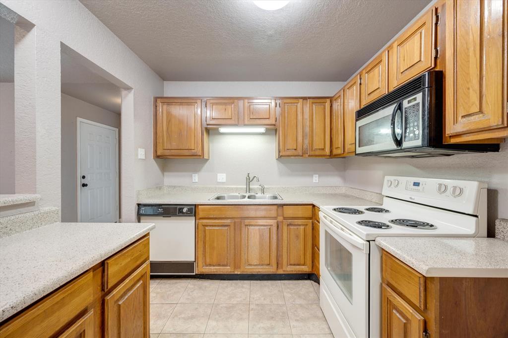 Wykeham-Wykeham Condos - Residential