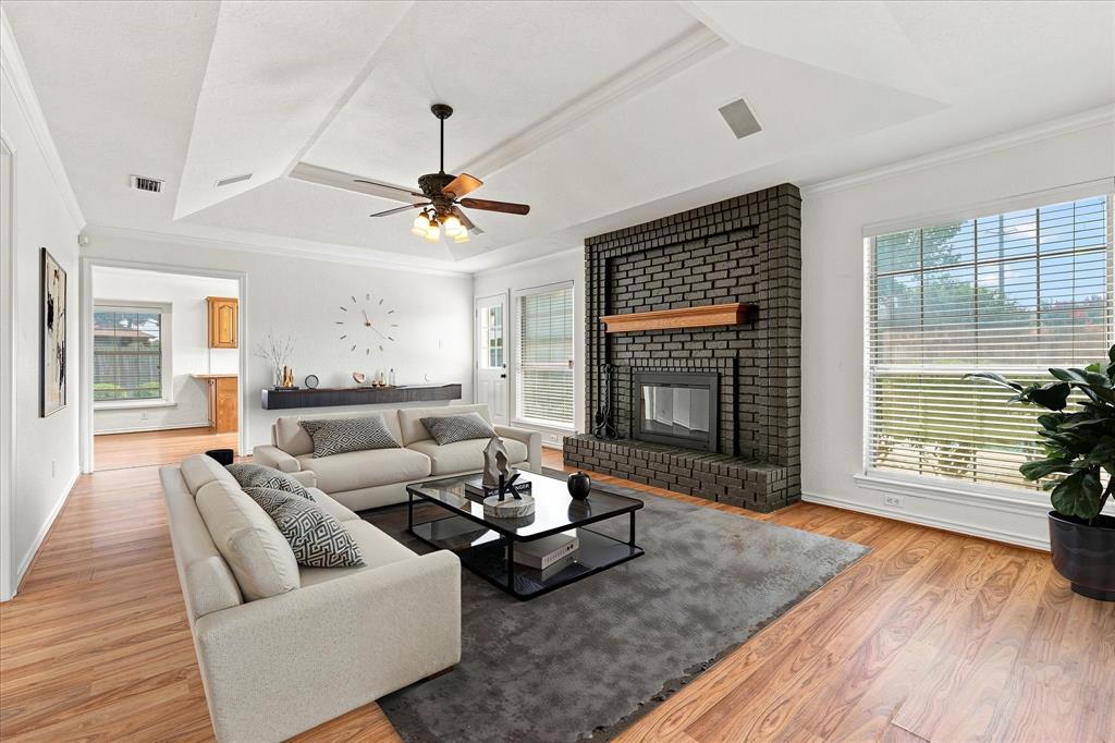 3 Roaring Creek Court