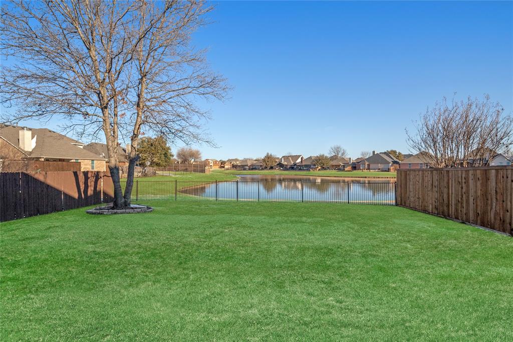 5712 Meadowglen Drive