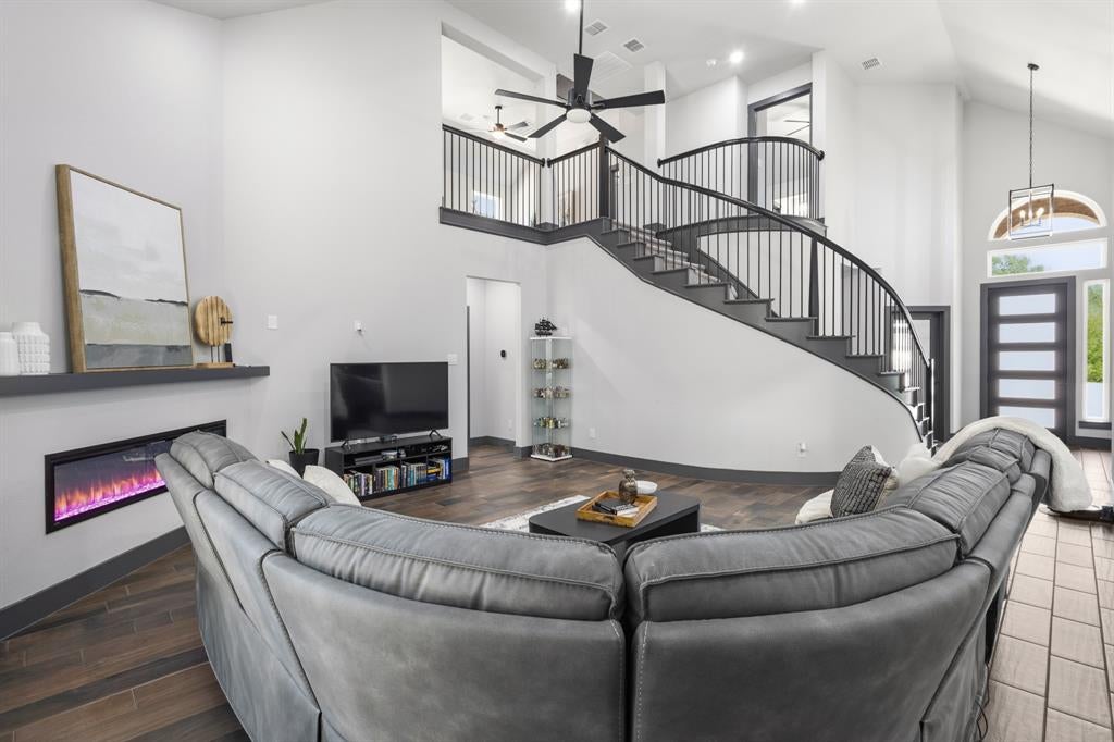 633 Willowmore Drive