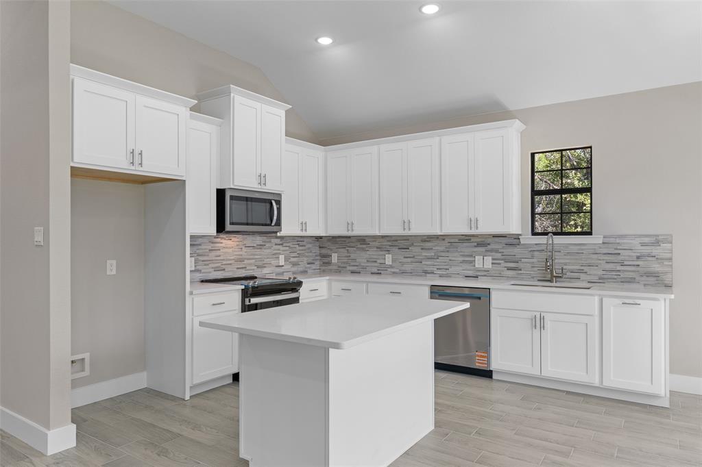 Oak Trail Shores Sec F - Residential