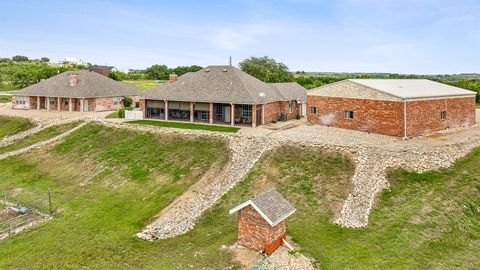 A home in Comanche