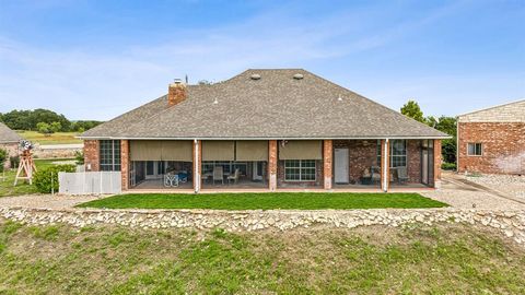 A home in Comanche