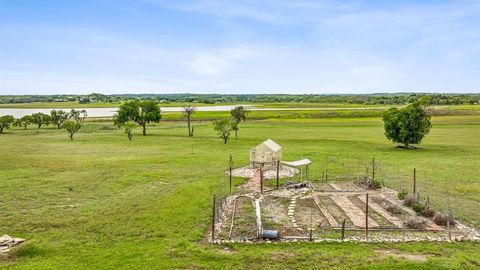 A home in Comanche