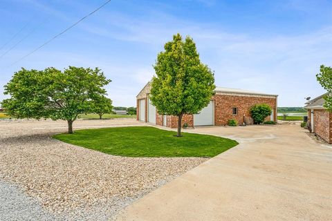 A home in Comanche