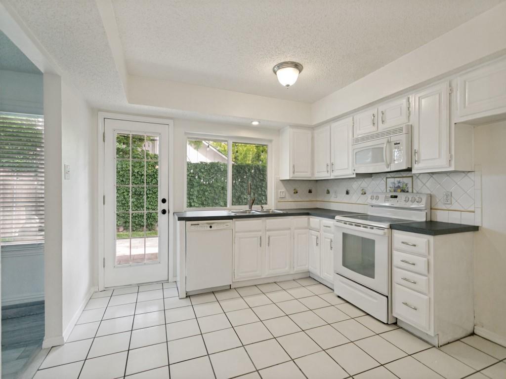 2504 Royal Oaks Drive