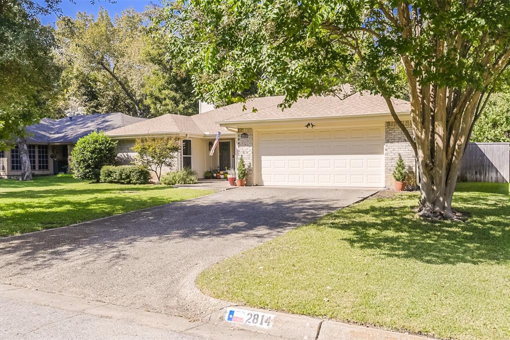 2814 Hedgeway Drive