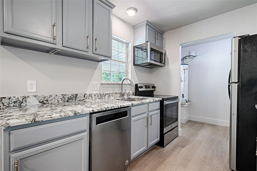 G T Walters A795 - Residential Lease