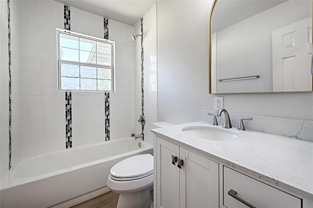 G T Walters A795 - Residential Lease