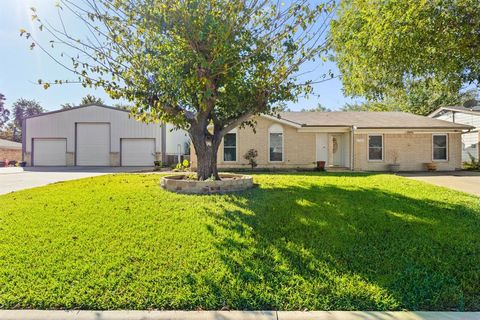 2309 January Lane Grand Prairie TX 75050