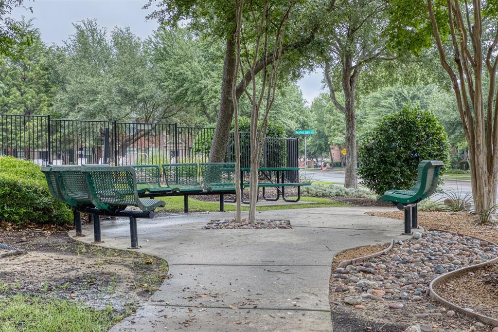 Pasquinellis Village On The Green - Residential