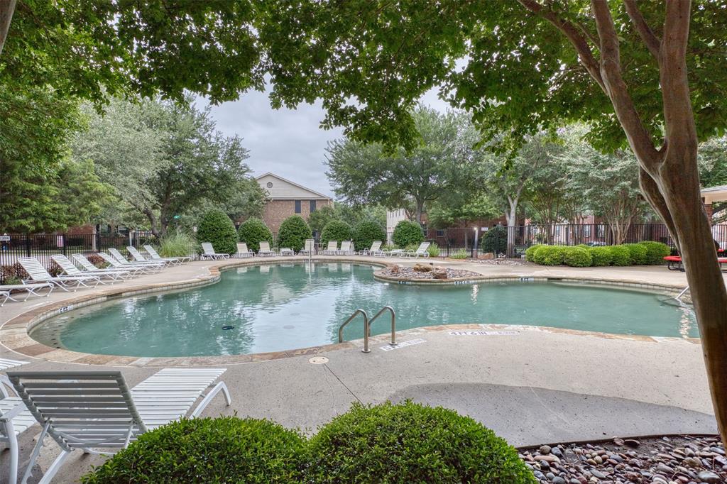 Pasquinellis Village On The Green - Residential